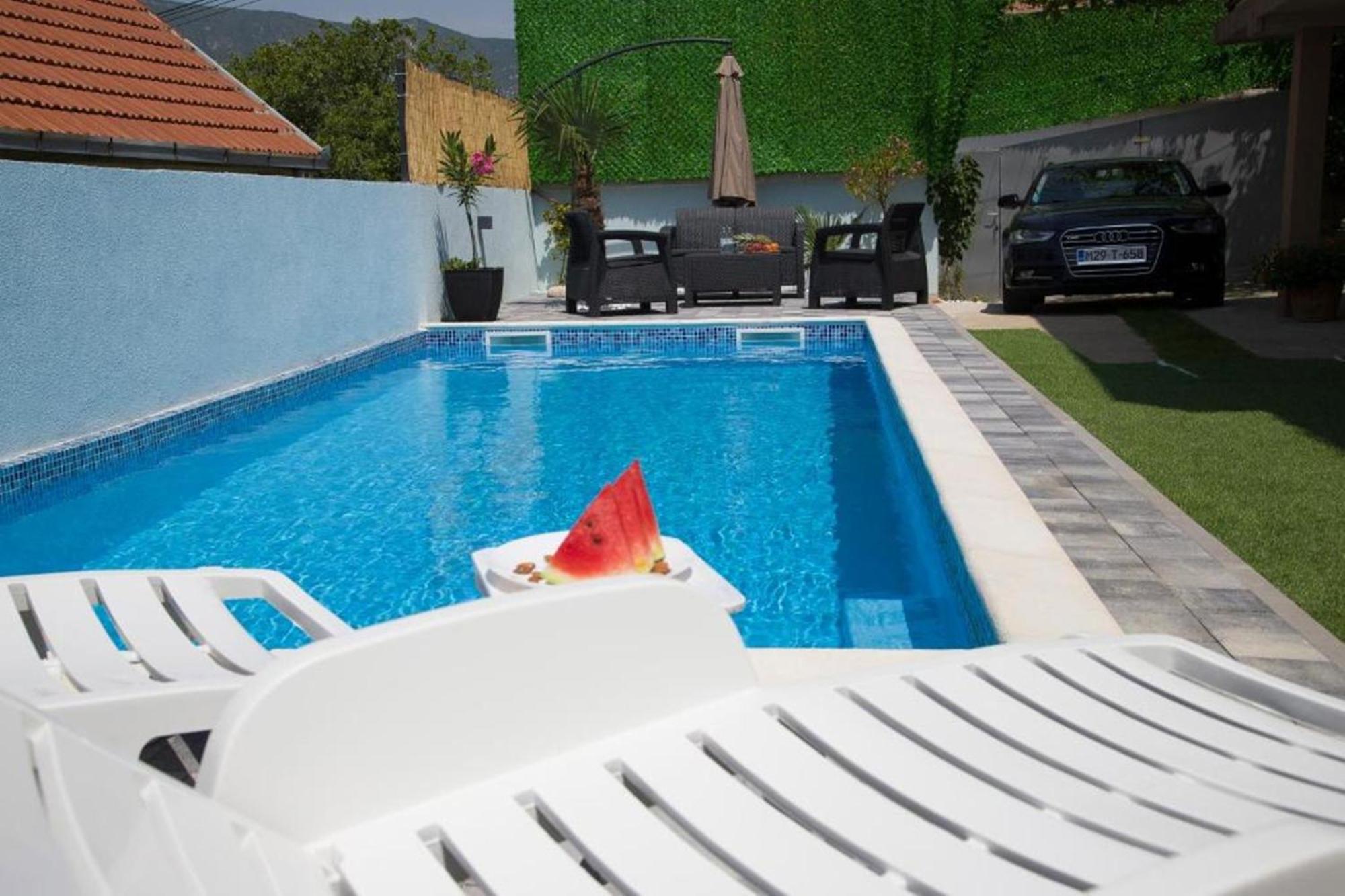 Summer House With Heated Swimming Pool Mostar Exteriör bild