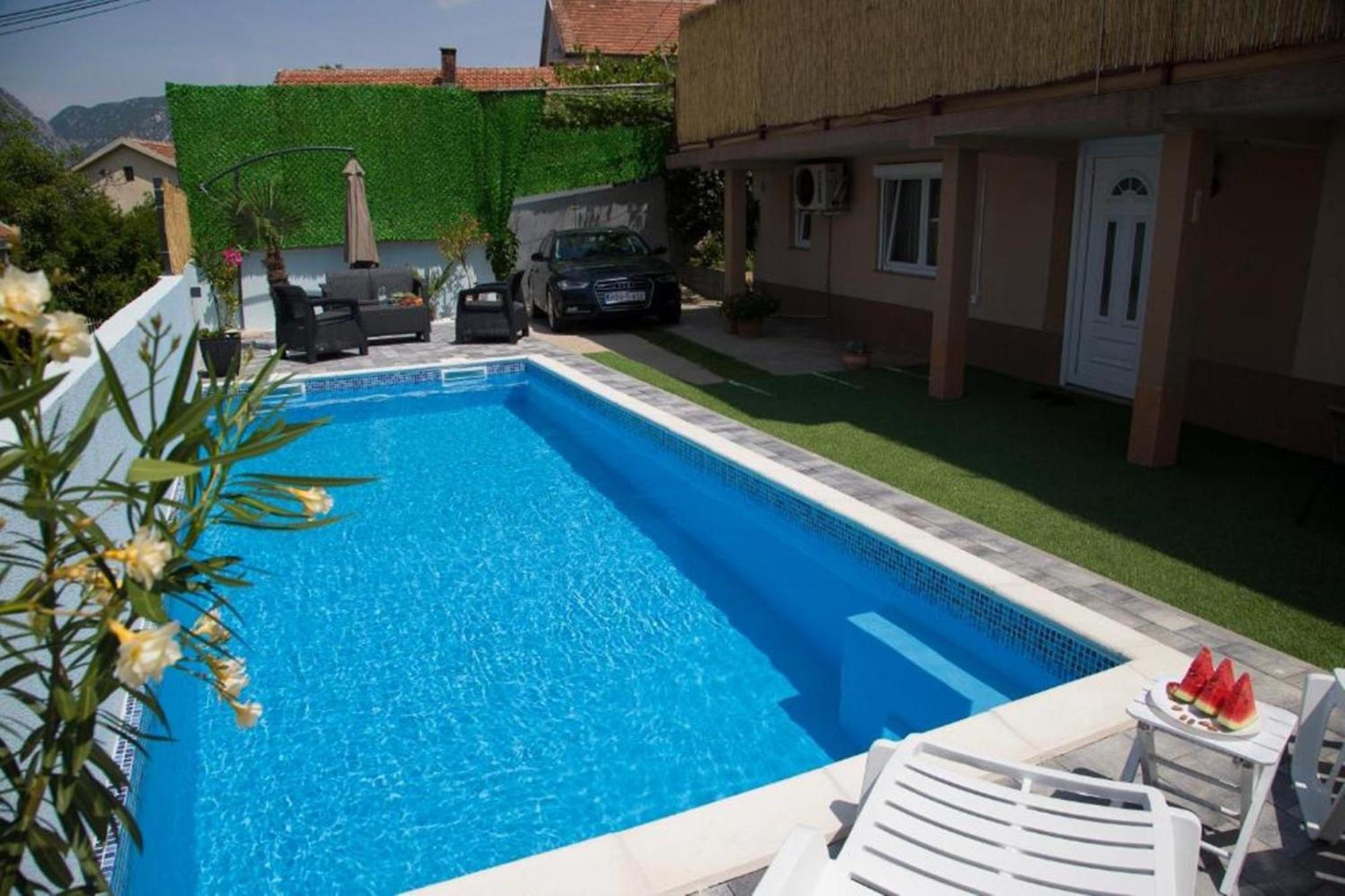 Summer House With Heated Swimming Pool Mostar Exteriör bild